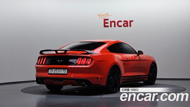 Ford Mustang 2015 — photo 2