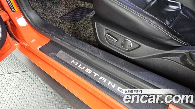 Ford Mustang 2015 — photo 18