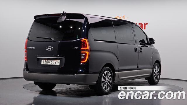 Hyundai Starex 2021 — photo 2