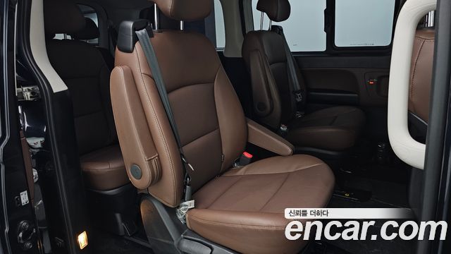 Hyundai Starex 2021 — photo 18