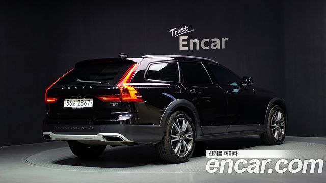 Volvo V90 2018 — photo 2