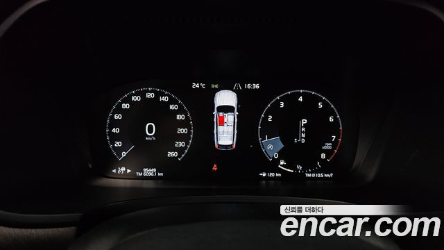 Volvo V90 2018 — photo 11