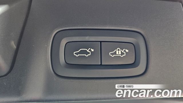 Volvo V90 2018 — photo 23