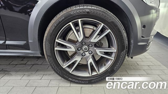 Volvo V90 2018 — photo 7
