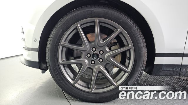 Land Rover Range Rover Velar 2024 — photo 5