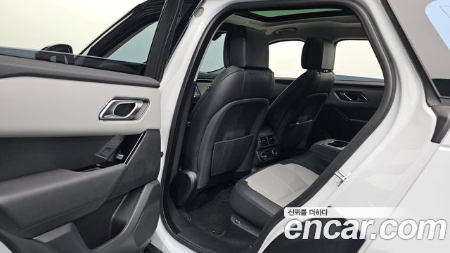 Land Rover Range Rover Velar 2024 — photo 11