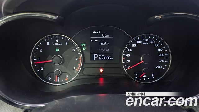 Kia K3 2013 — photo 8