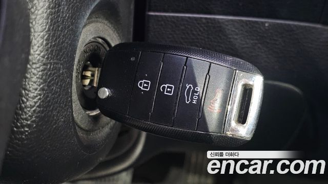 Kia K3 2013 — photo 13