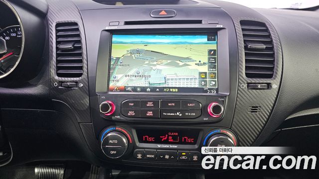 Kia K3 2013 — photo 14