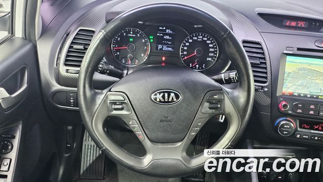 Kia K3 2013 — photo 16