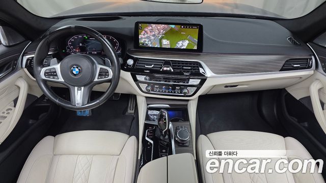 BMW 5-Series 2021 — photo 10