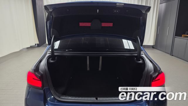 BMW 5-Series 2021 — photo 26