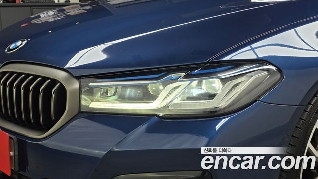 BMW 5-Series 2021 — photo 8