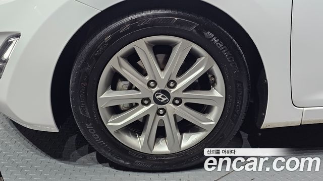 Hyundai AVANTE 2015 — photo 5