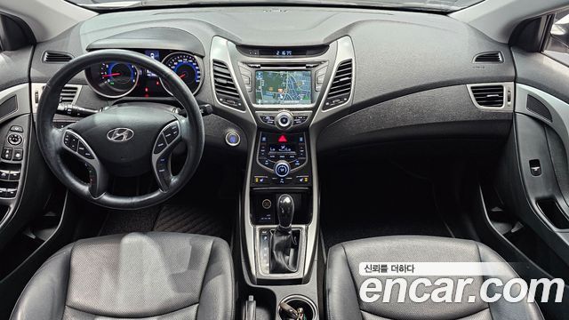 Hyundai AVANTE 2015 — photo 10