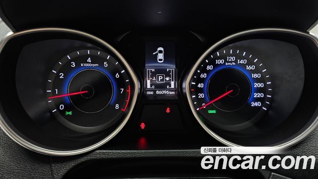 Hyundai AVANTE 2015 — photo 11
