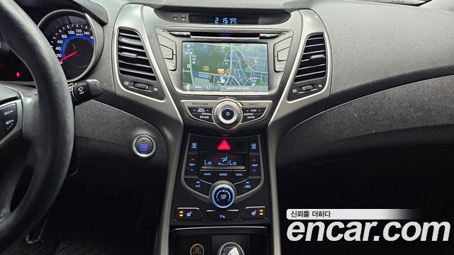 Hyundai AVANTE 2015 — photo 20