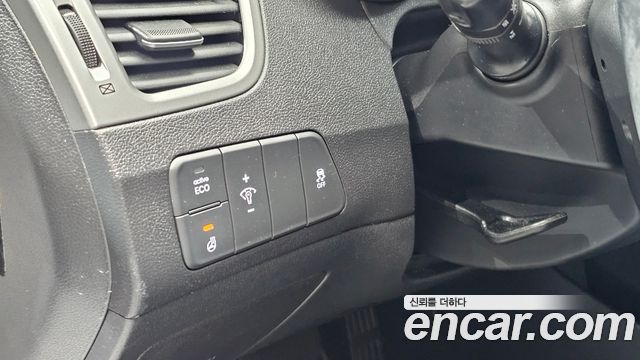 Hyundai AVANTE 2015 — photo 22