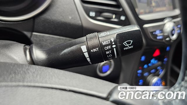 Hyundai AVANTE 2015 — photo 25