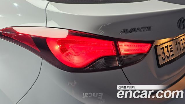 Hyundai AVANTE 2015 — photo 9