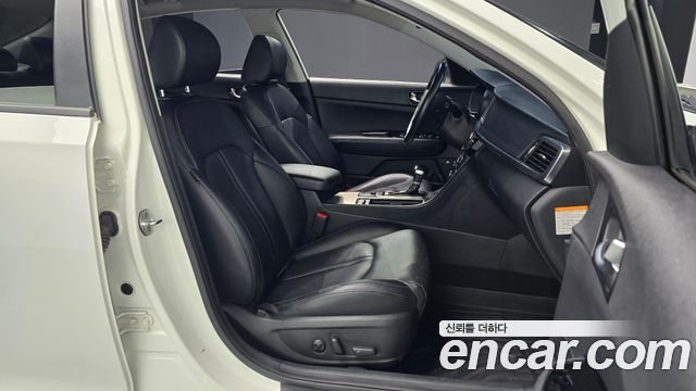 Kia K5 2016 — photo 10