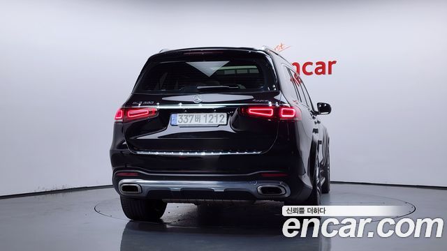 Mercedes-Benz GLS-Class 2021 — photo 4