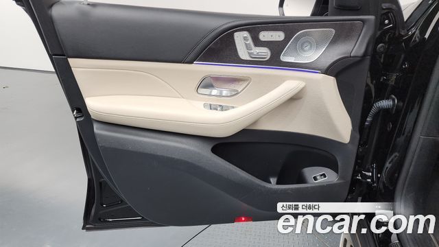 Mercedes-Benz GLS-Class 2021 — photo 14
