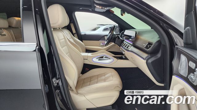 Mercedes-Benz GLS-Class 2021 — photo 16