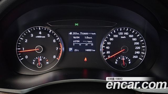 Kia K7 2018 — photo 11