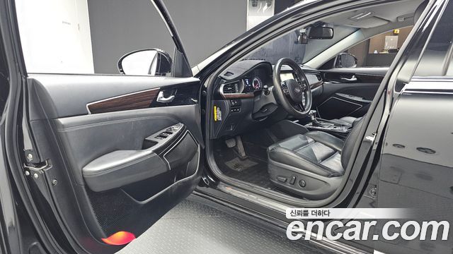 Kia K7 2018 — photo 13