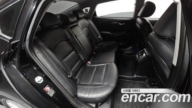 Kia K7 2018 — photo 17