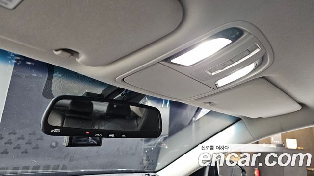 Kia K7 2018 — photo 22