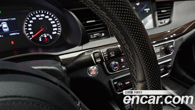 Kia K7 2018 — photo 24