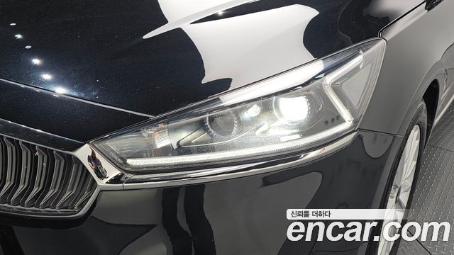 Kia K7 2018 — photo 8