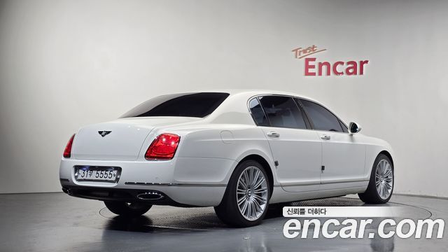 Bentley Flying Spur 2010 — photo 2