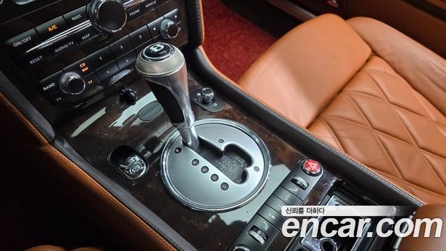 Bentley Flying Spur 2010 — photo 9