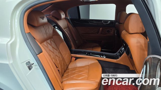 Bentley Flying Spur 2010 — photo 11