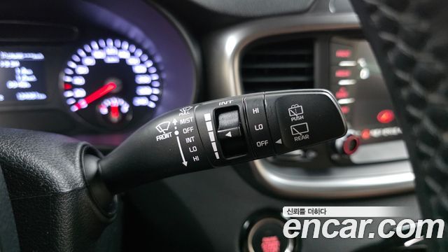 Kia Sorento 2018 — photo 25