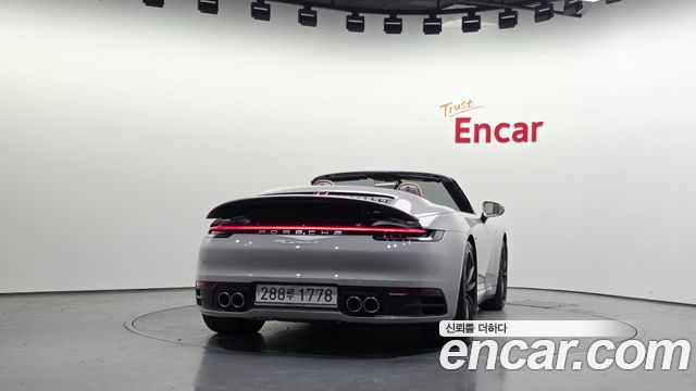 Porsche 911 2020 — photo 4