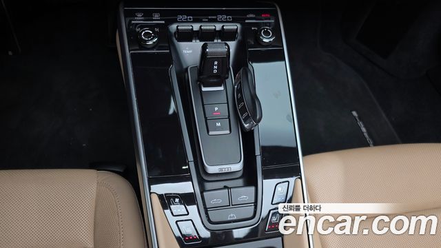 Porsche 911 2020 — photo 12