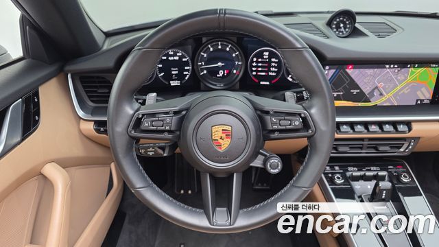 Porsche 911 2020 — photo 19