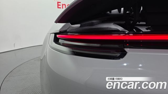 Porsche 911 2020 — photo 9