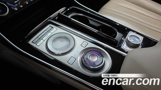 Genesis GV80 2020 — photo 12