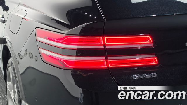 Genesis GV80 2020 — photo 9