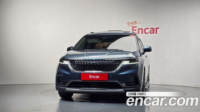 Kia Canival 2023 — photo 3