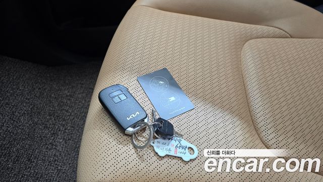 Kia Canival 2023 — photo 21