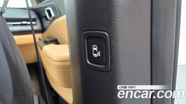 Kia Canival 2023 — photo 22