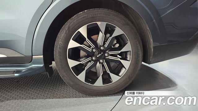 Kia Canival 2023 — photo 7