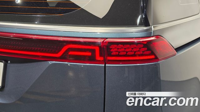 Kia Canival 2023 — photo 9