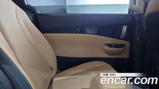 Kia Canival 2023 — photo 15
